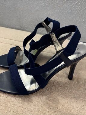 Liz Claiborne Navy Strappy High Heel Sandals with Silver Footbed SZ 9.5 M, LNC